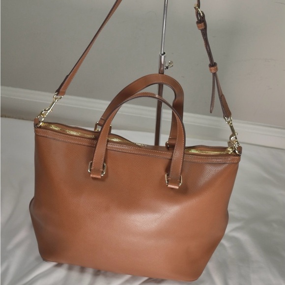 COACH PLEATED TOTE IN CROSSGRAIN LEATHER
F34680 tan/ gold - Picture 7 of 12